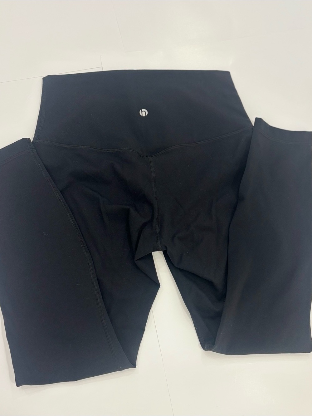 HeyNuts High Waisted Leggings Black M 8/10
